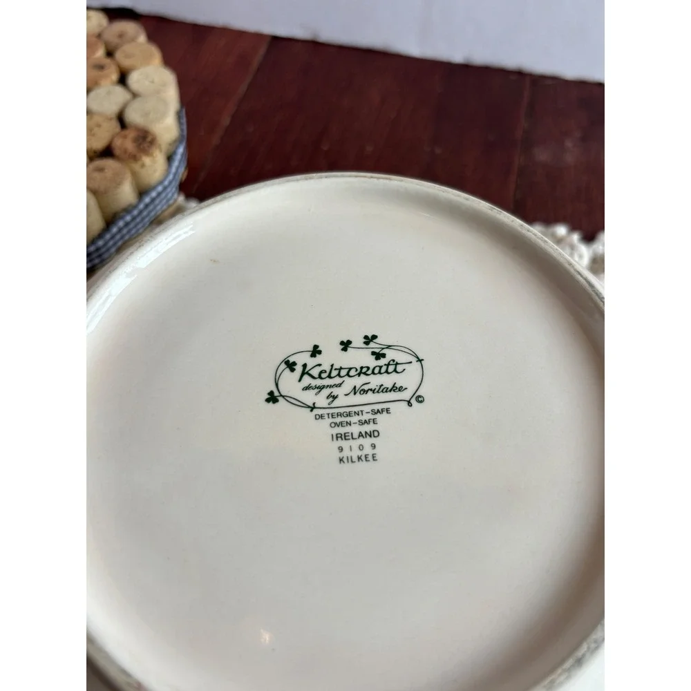 Noritake Keltcraft Kilkee Casserole Dish with Lid Ireland‎ Stoneware Floral 9109